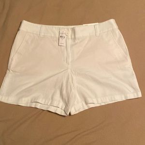 Loft 6” shorts. Mid-rise. New